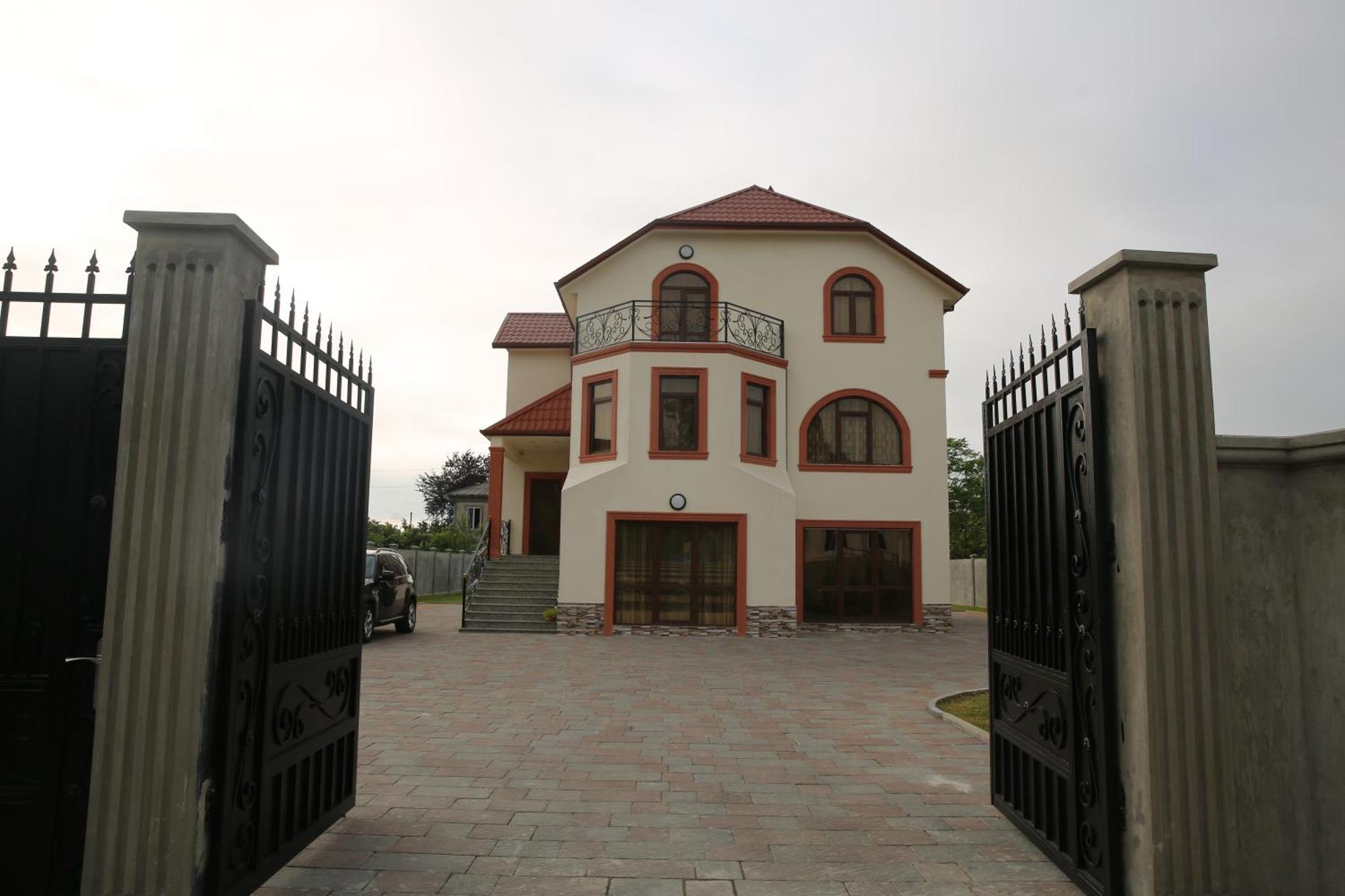 Villa Mariana Batoumi Extérieur photo