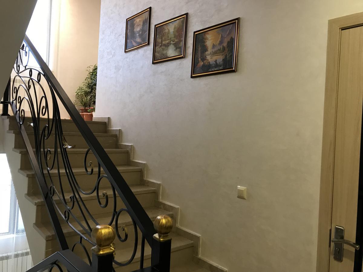 Villa Mariana Batoumi Extérieur photo
